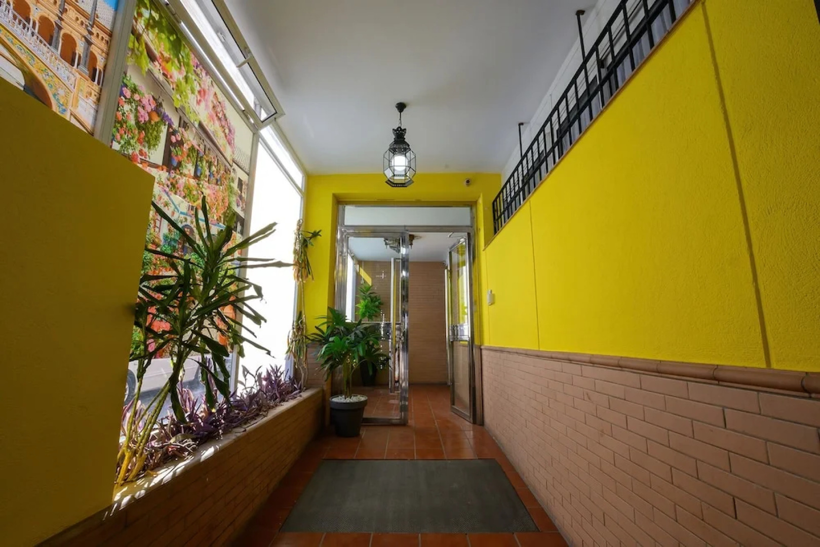 Отель H28 Camas