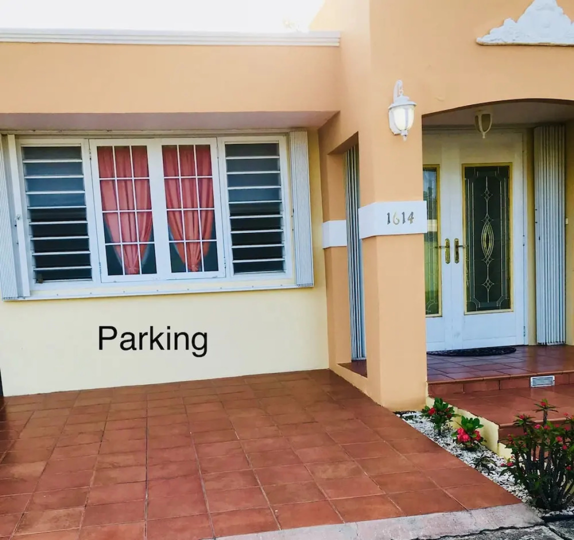 Oversize Studio close to the Beach/Airport