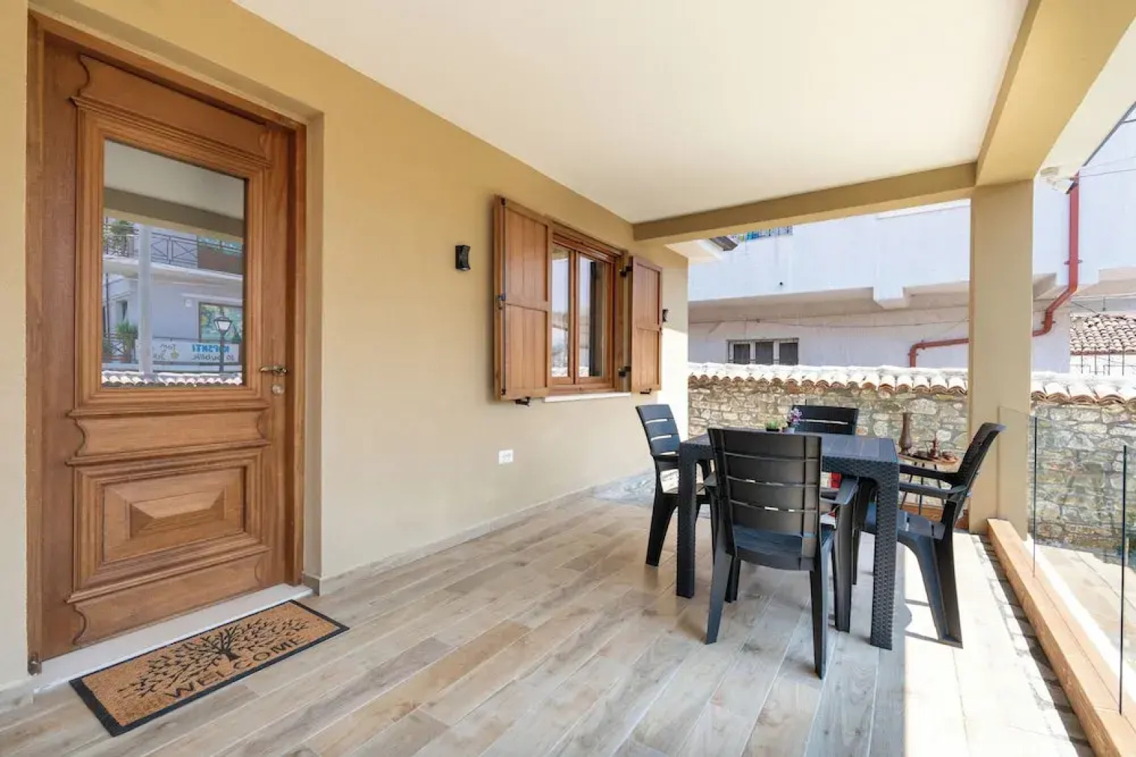 Villa Zoi A Stay to Remember I Guest House in Elbasan Castle