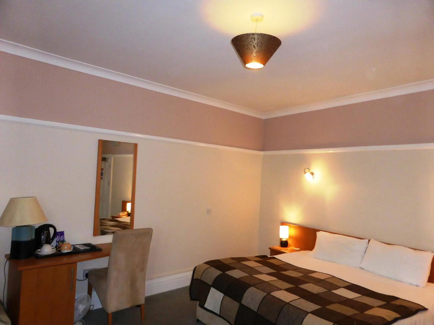 Isis Restaurant and Hotel