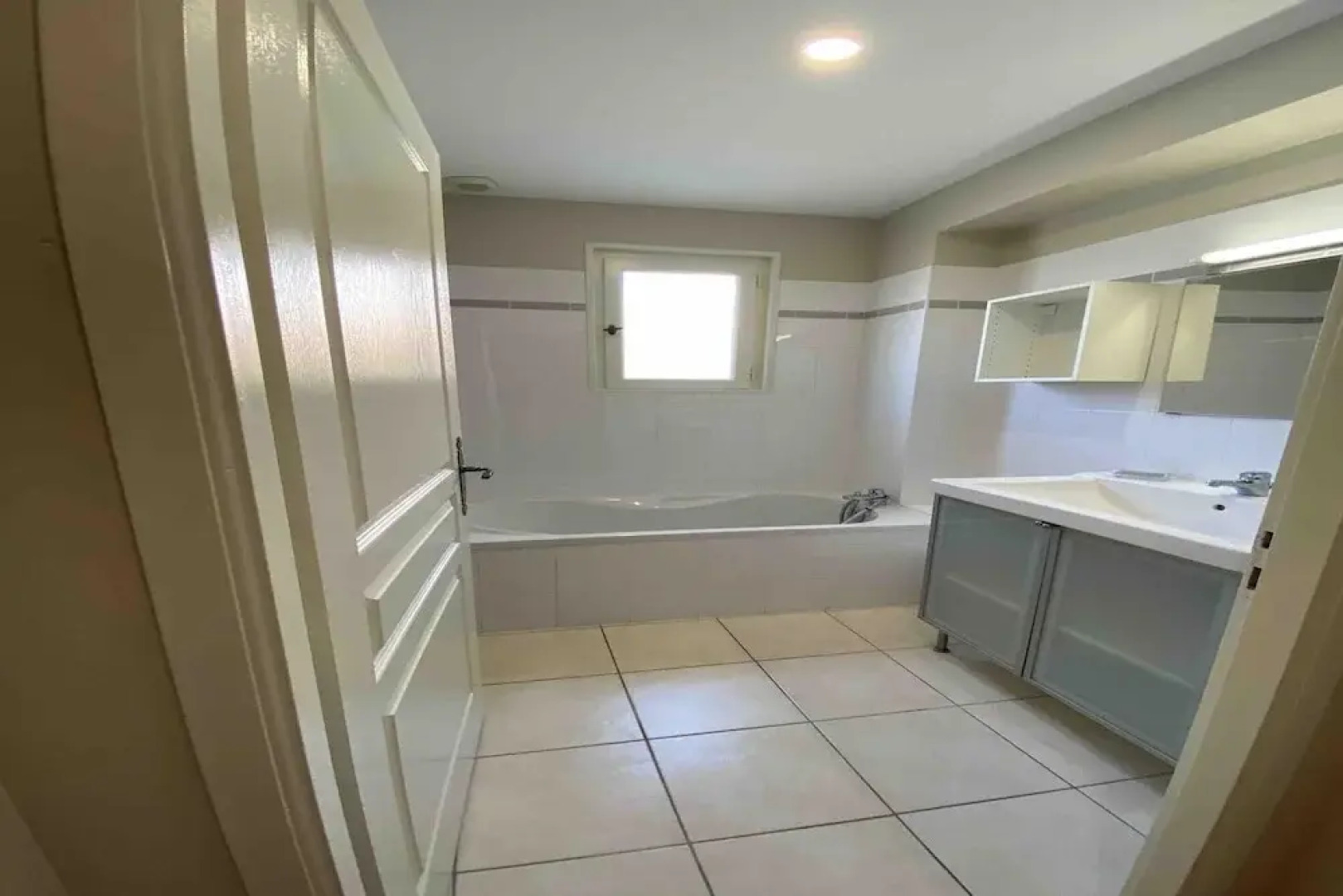 Villa With Pool in Dordogne Countryside