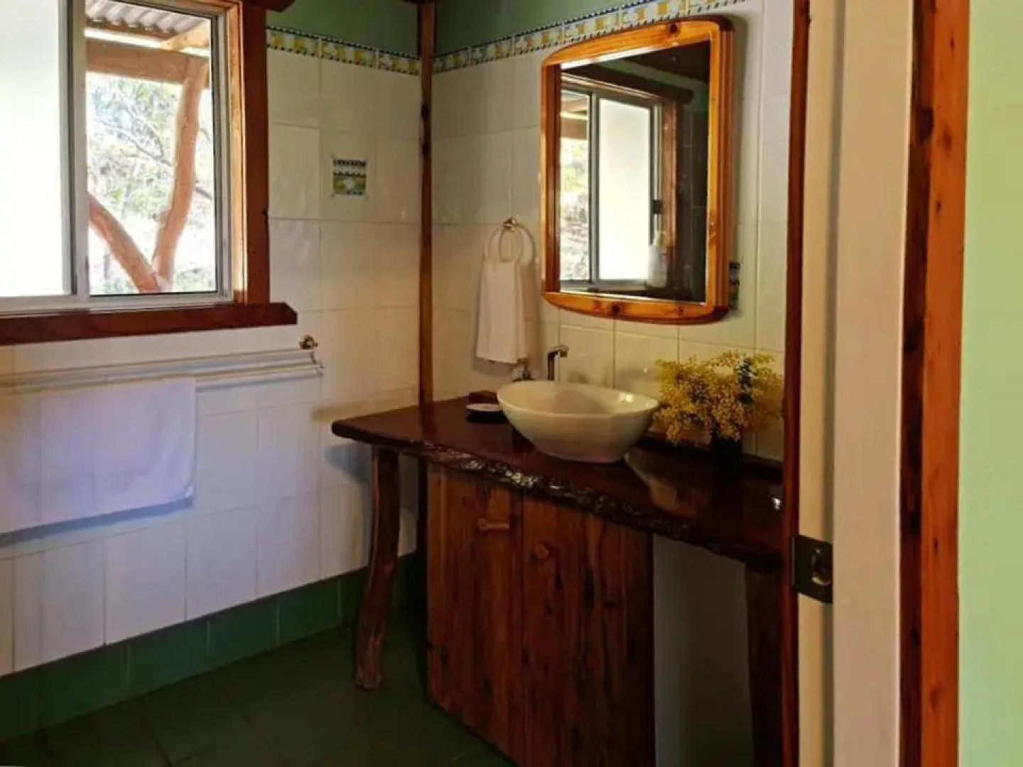 Shady Creek Eco Cabin