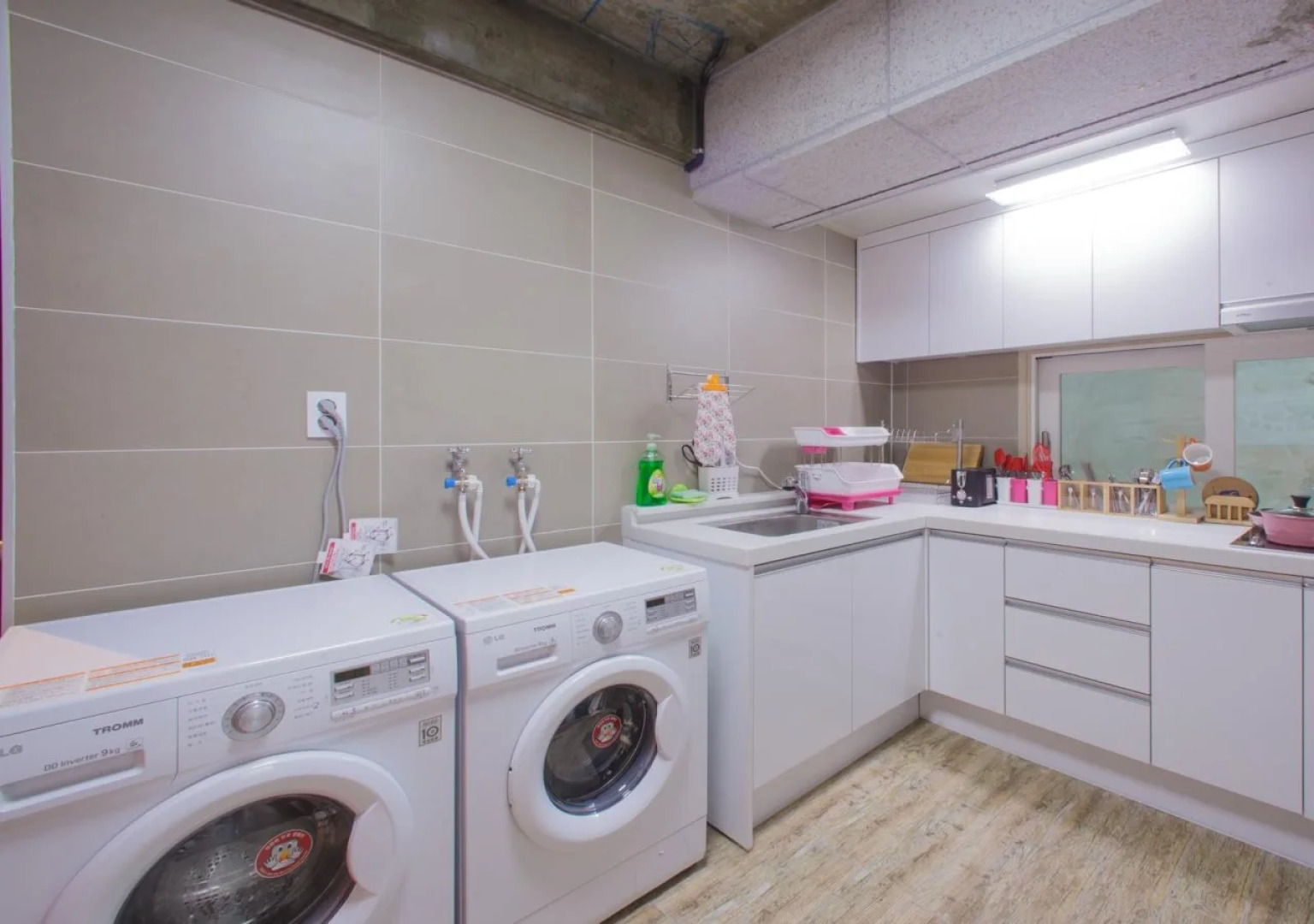 KW Hongdae Line Hostel