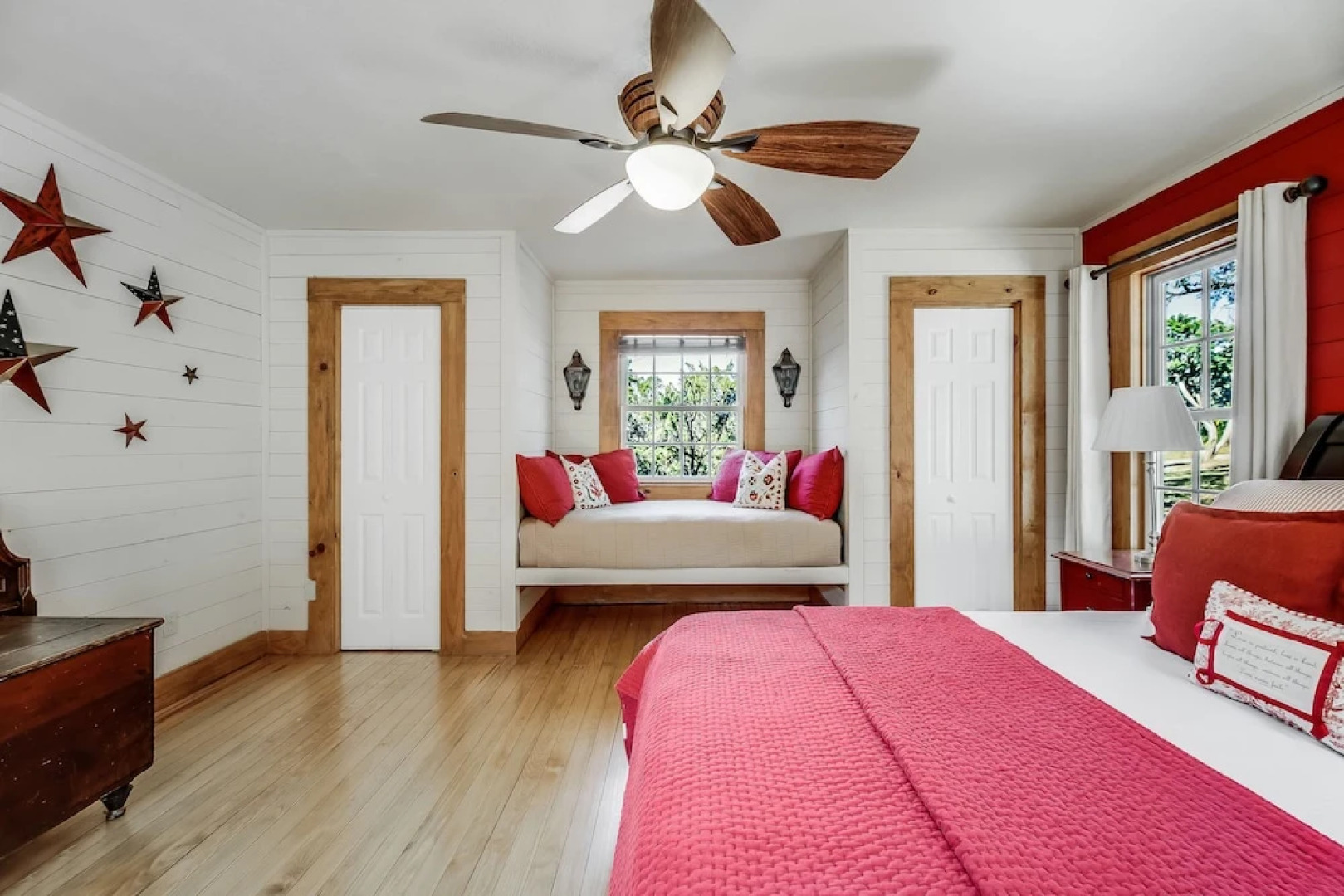 Lake Travis Waterfront Retreat