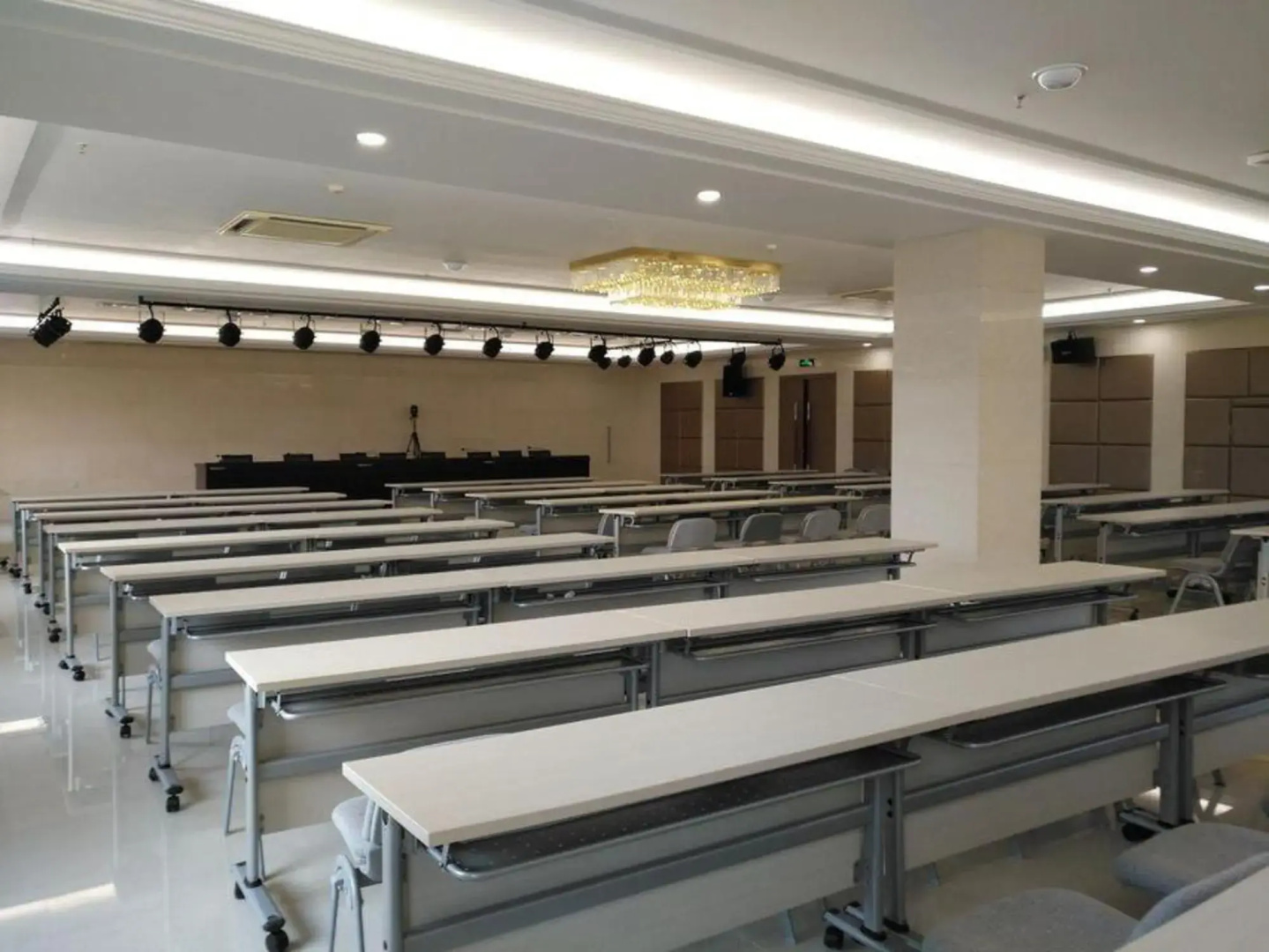 Airport Hotel