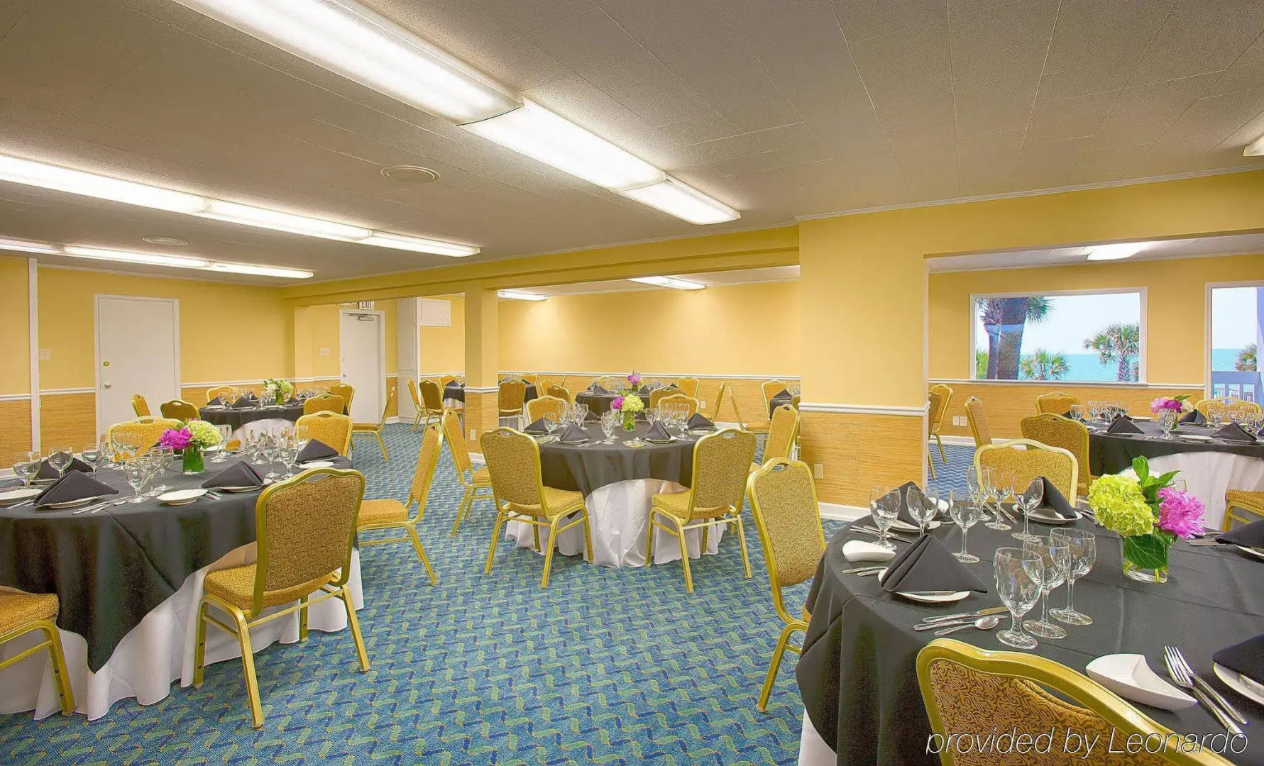 The Oceanfront Litchfield Inn