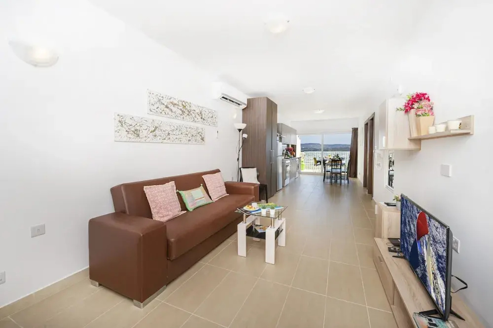 Summer Breeze with Panoramic terrace by Getaways Malta