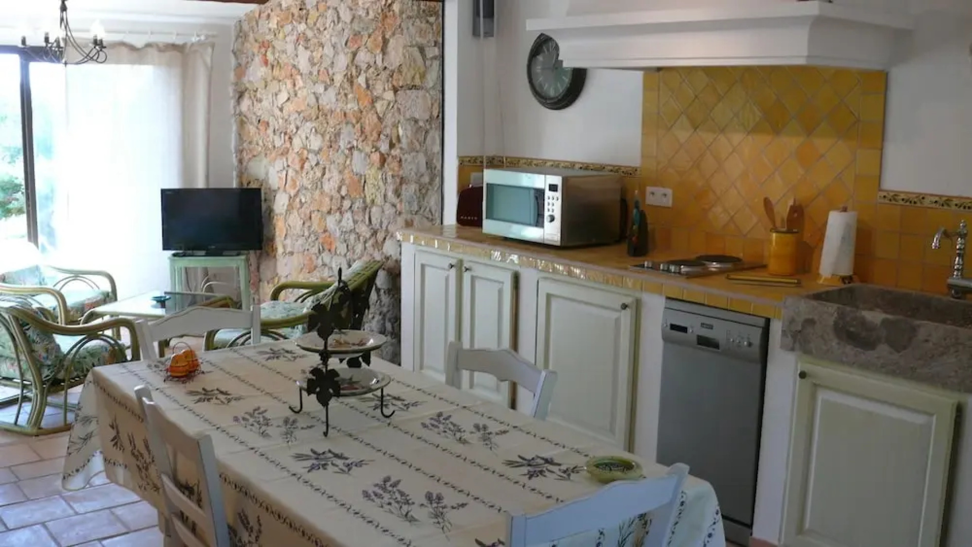 Les Bastides de lAuviduery