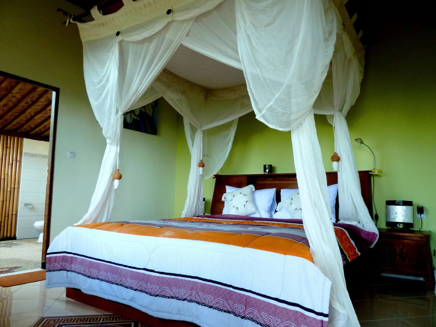 Frangipani Inn & Restaurant