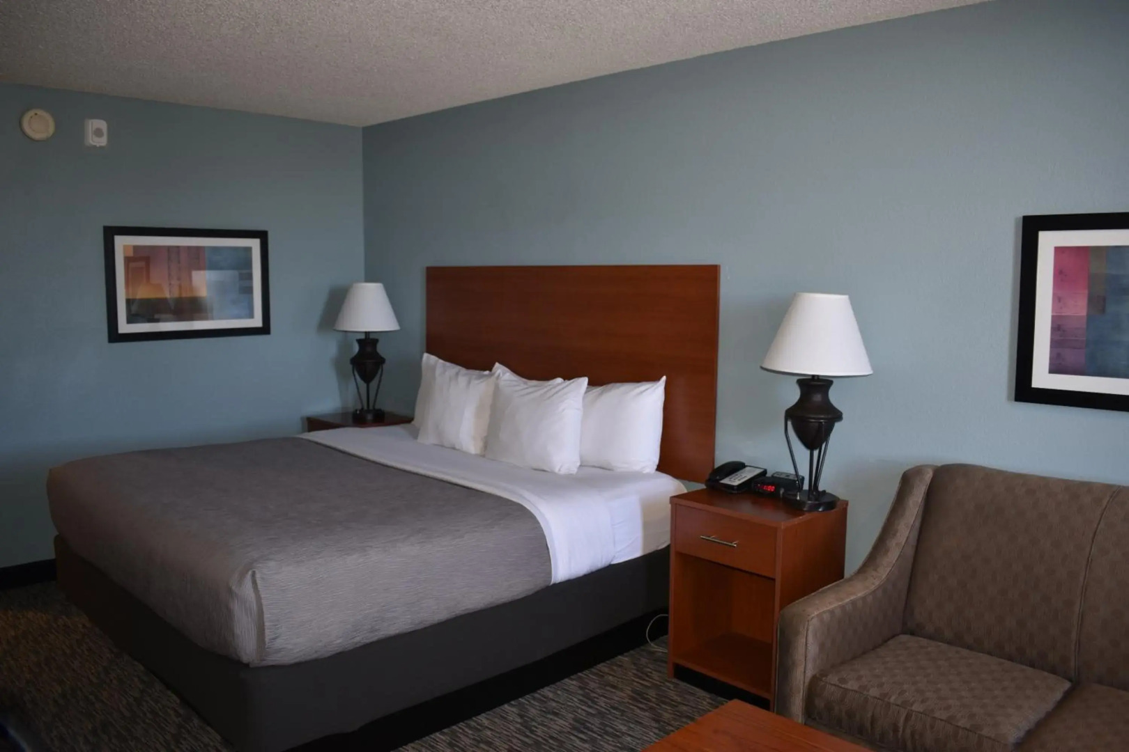 Quality Inn and Suites Garden of the Gods