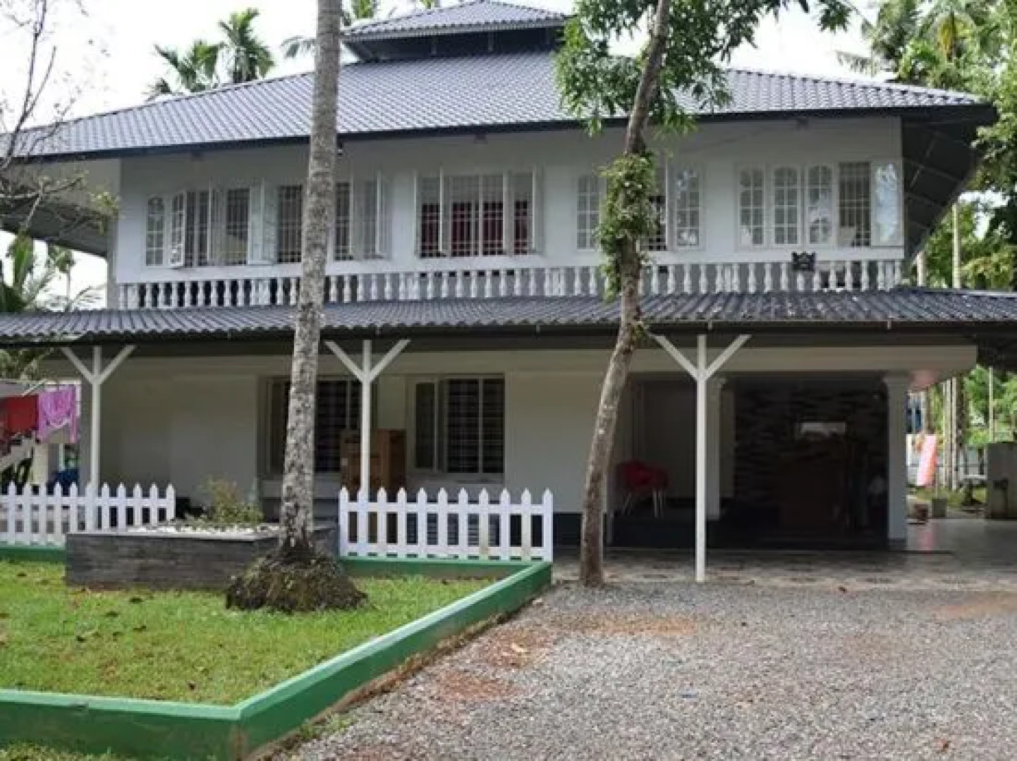 Style Homes Holiday INN