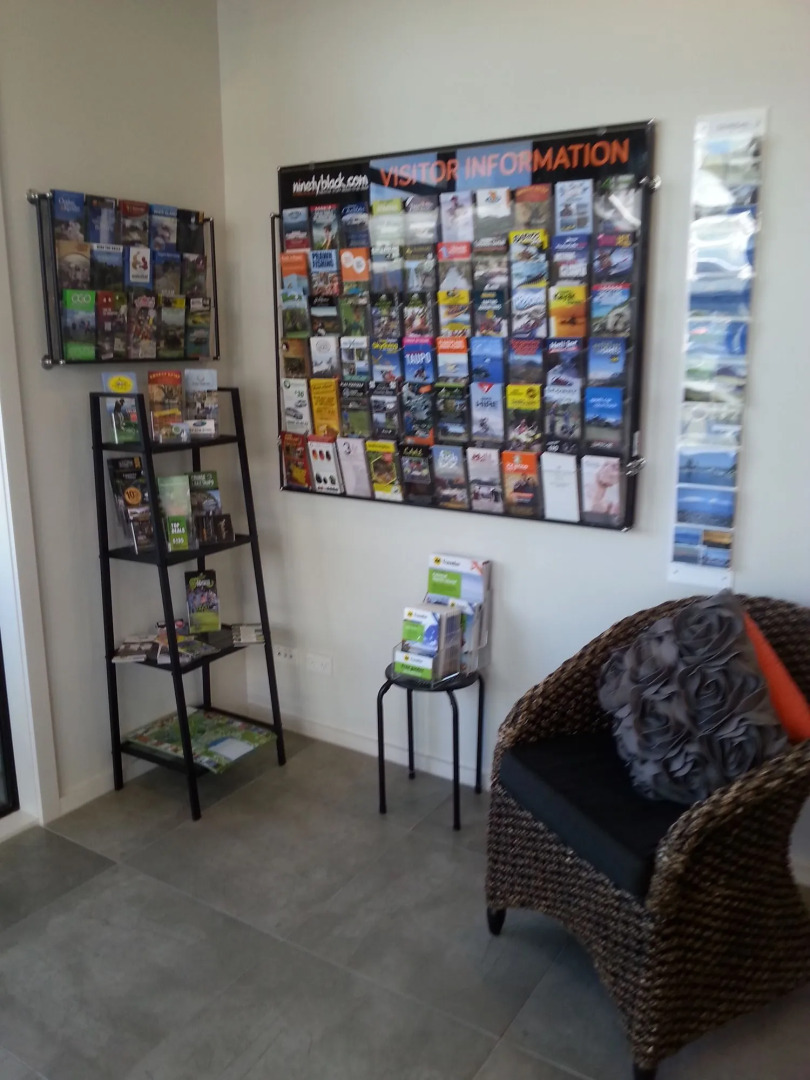 Acacia Lake View Motel