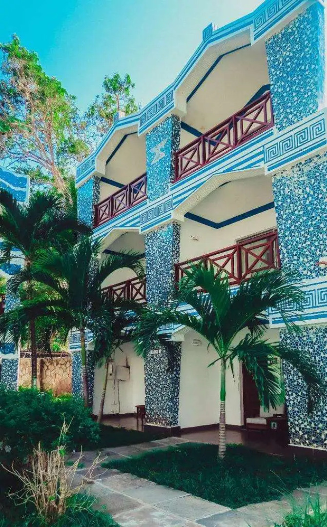 Sai Rock Beach Hotel & Spa