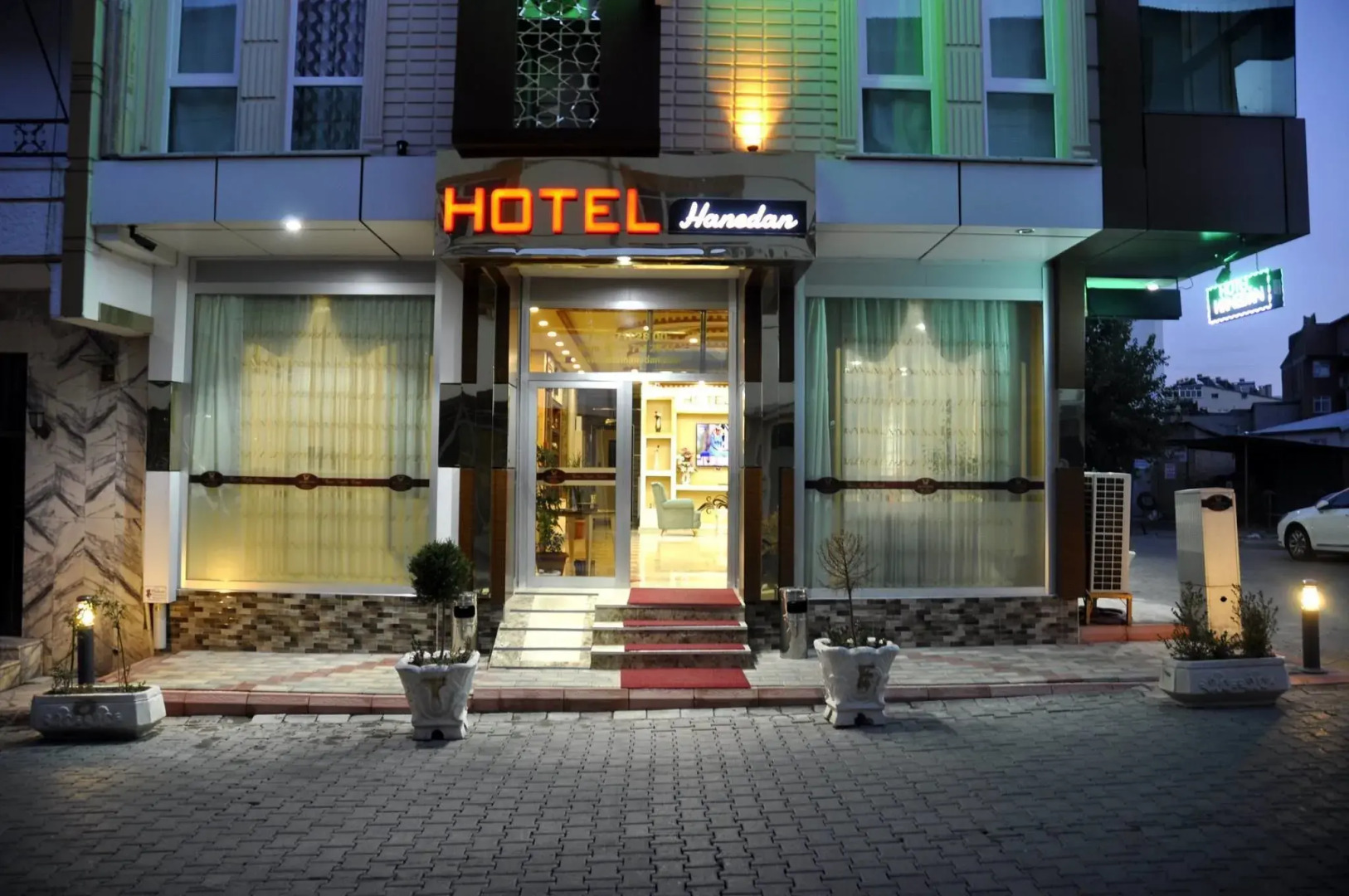 Karakocan Hanedan Hotel