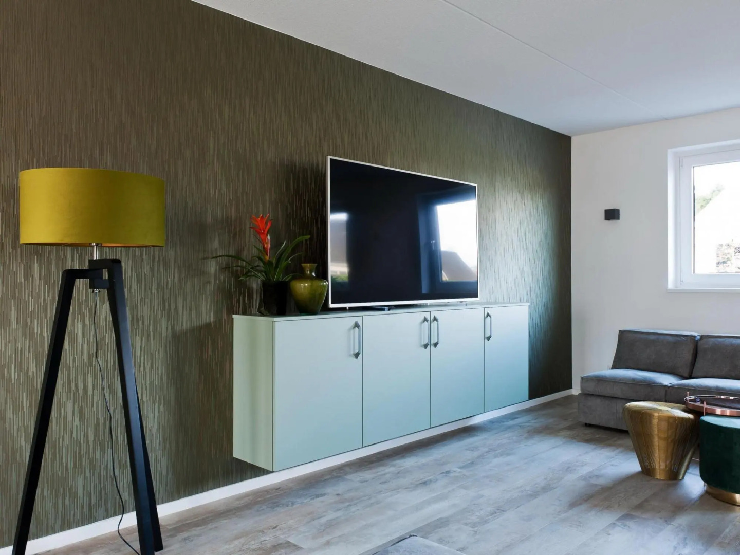 Luxurious group home with hot tub in Vlagtwedde