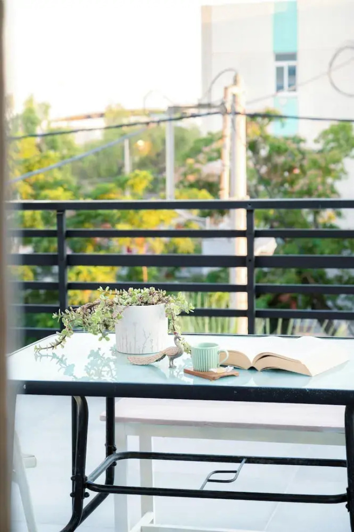 Peacock's Apartments