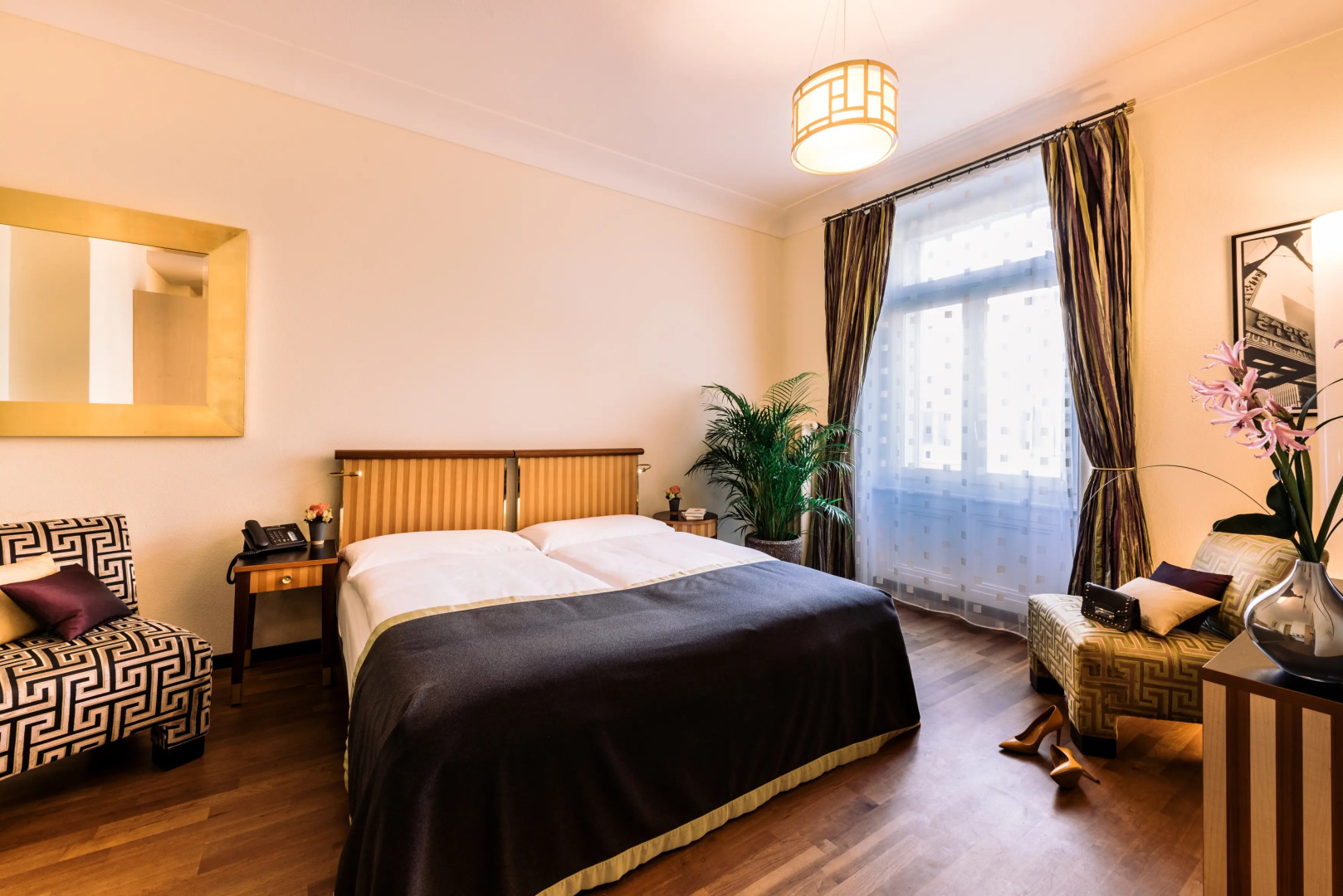 Art Deco Hotel Montana