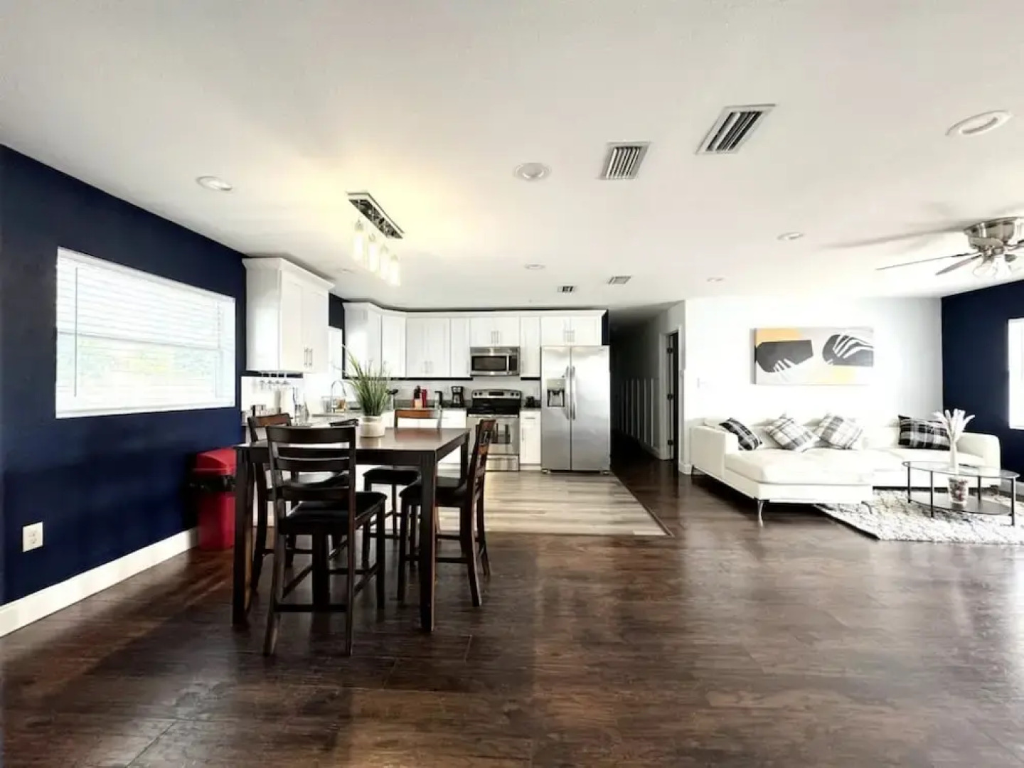 Quiet Spacious Home Close to Clearwater Beaches