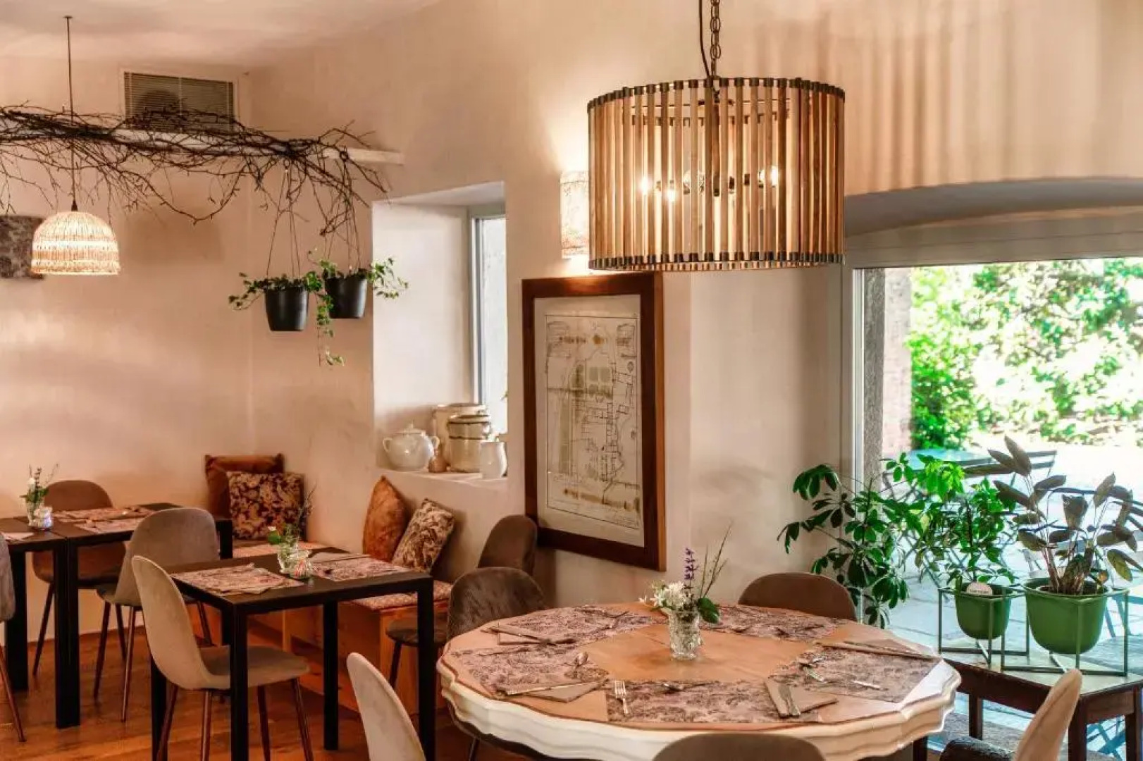 Dandelion Como Suites & Park