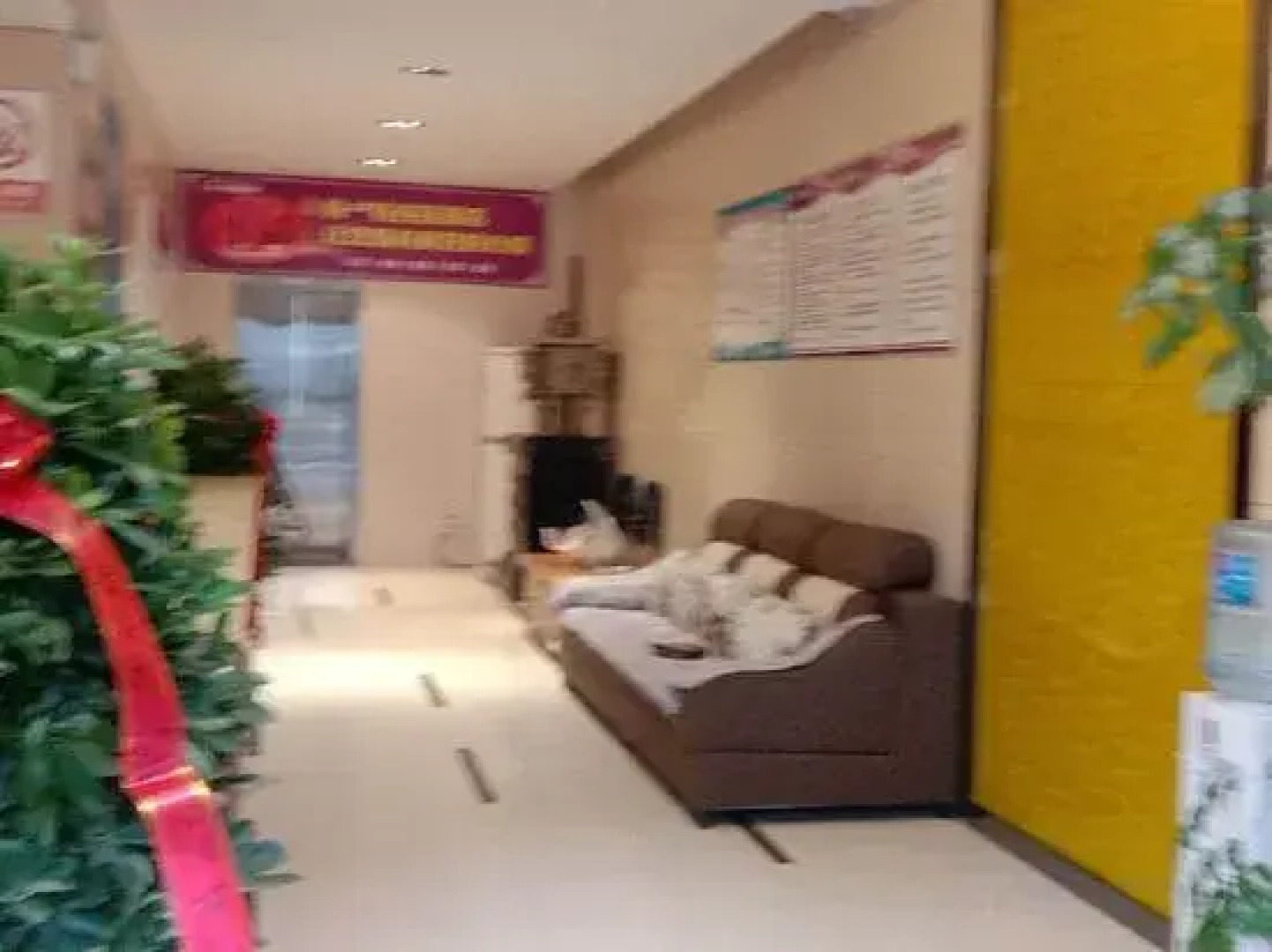 Shangyite Chain Hotel Fangxian Bus Station Store