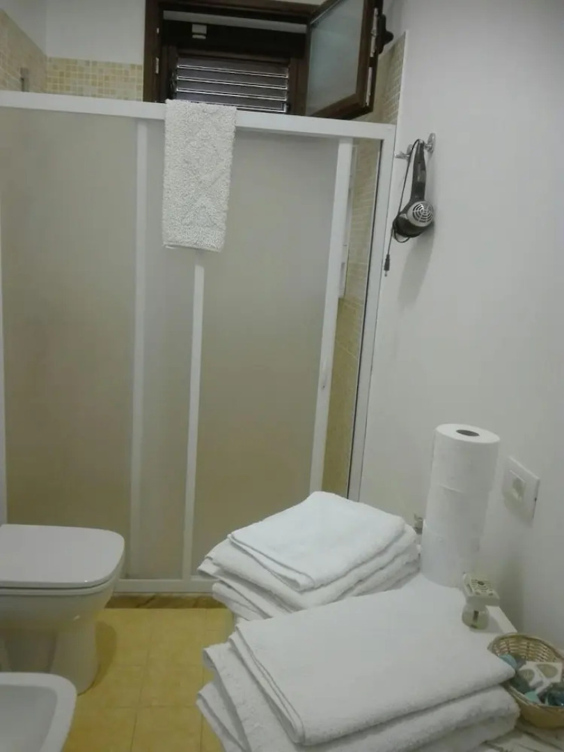 Villa With 2 Bedrooms in Tre Fontane, With Enclosed Garden and Wifi -