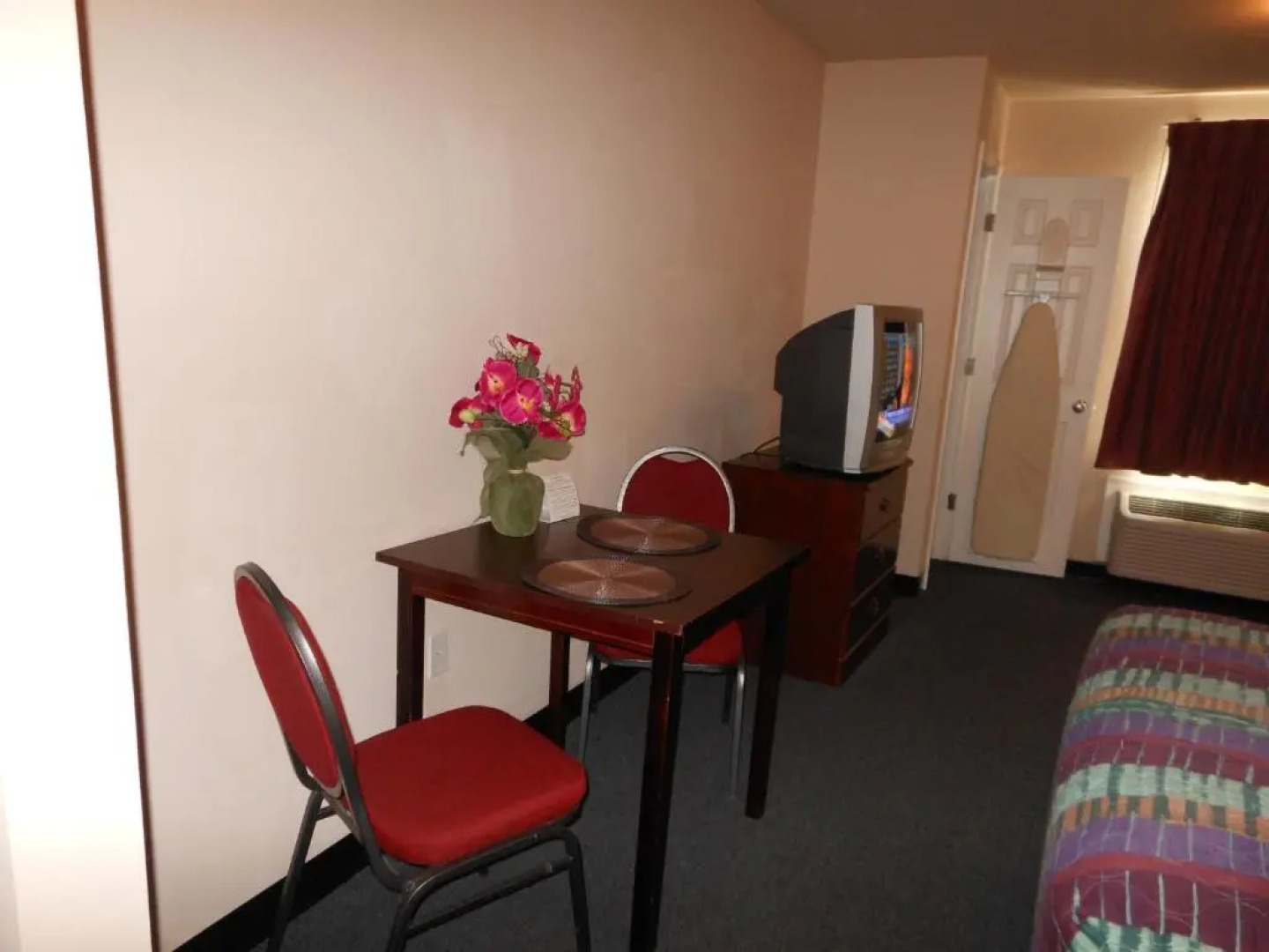 Suburban Studios Denver Central-Arvada