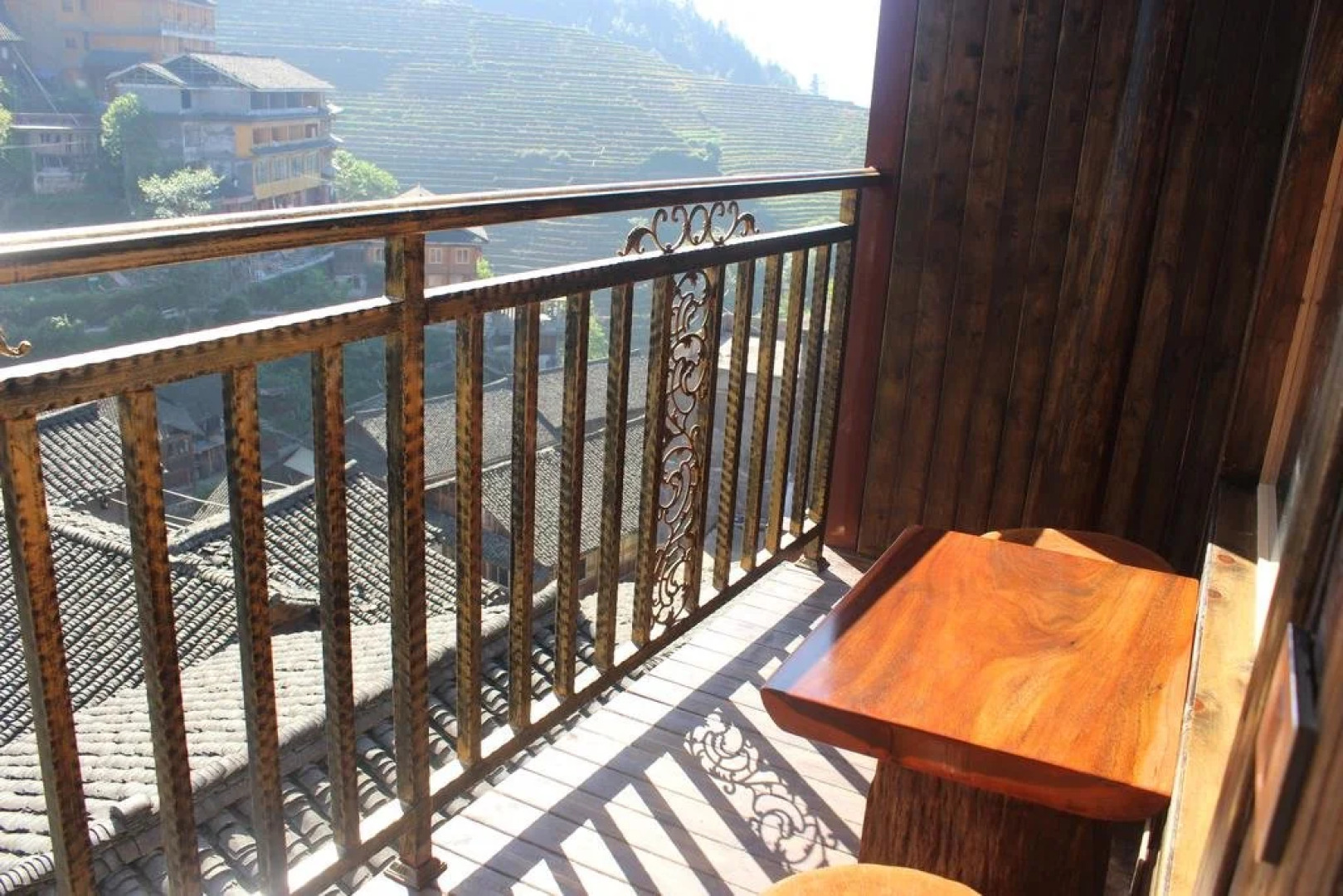 LongShenglongji Hotel