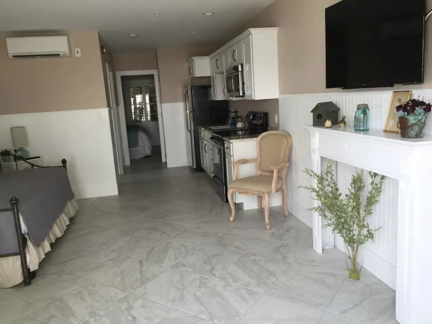 Marginal Way House Hotel