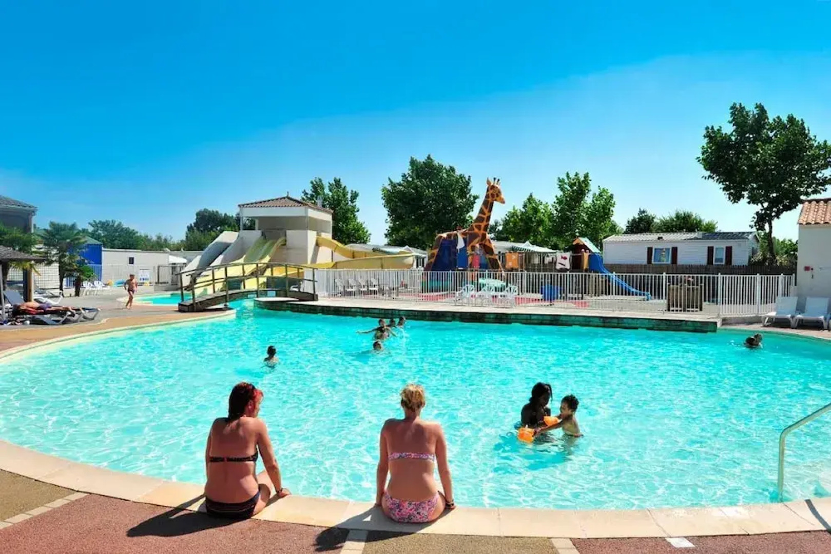 Property With 2 Bedrooms in Talmont-saint-hilaire, With Pool Access and Furnished Garden - 3 km From the Beach