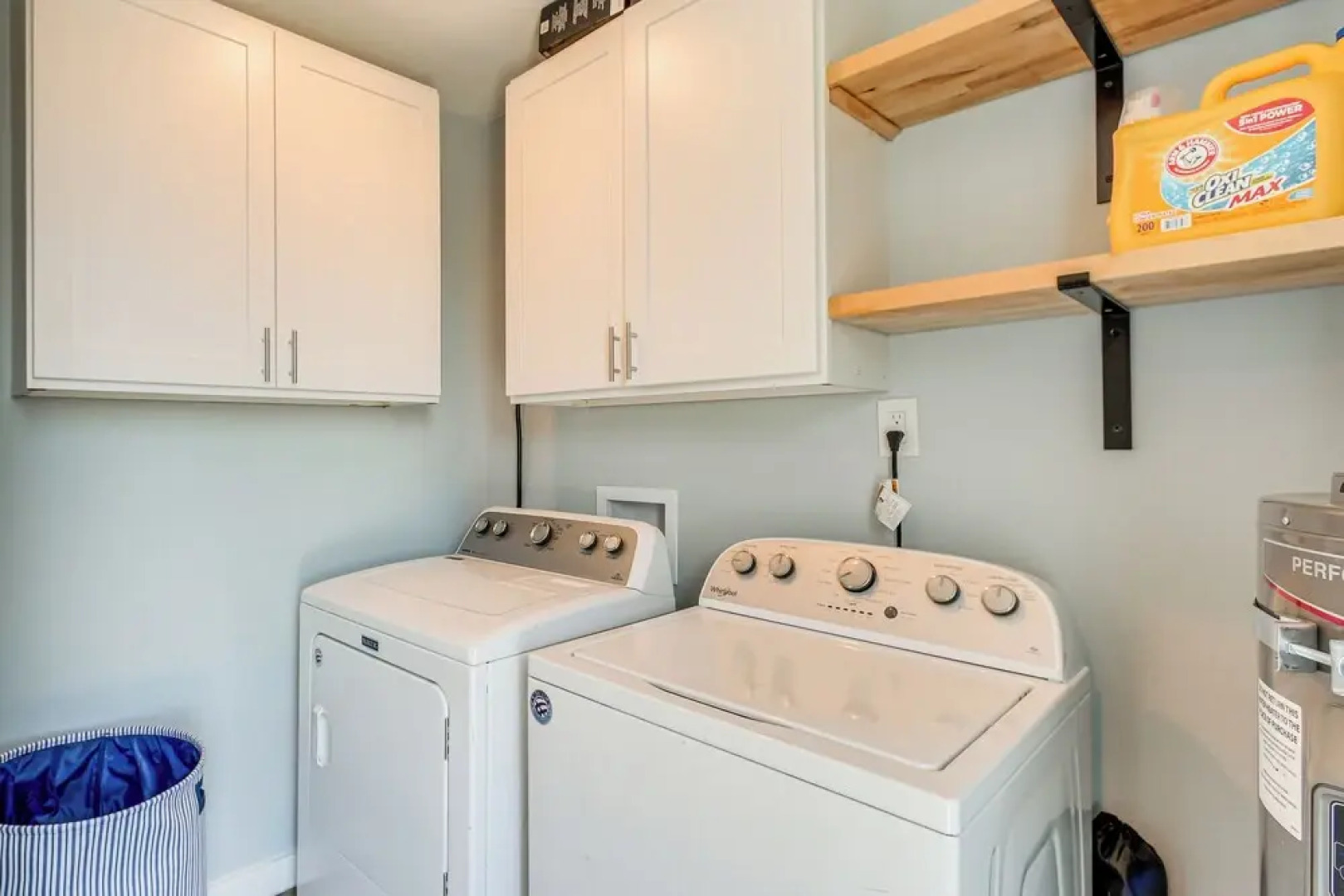 Pet-friendly Moclips Home: Walk to Mocrocks Beach!