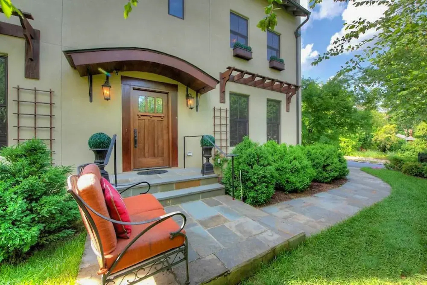 Historic Rugby Walk to All Things UVA