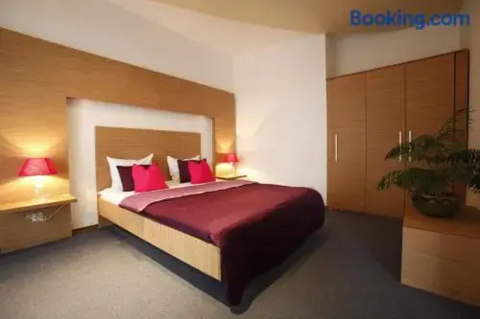 Roberto Hotel