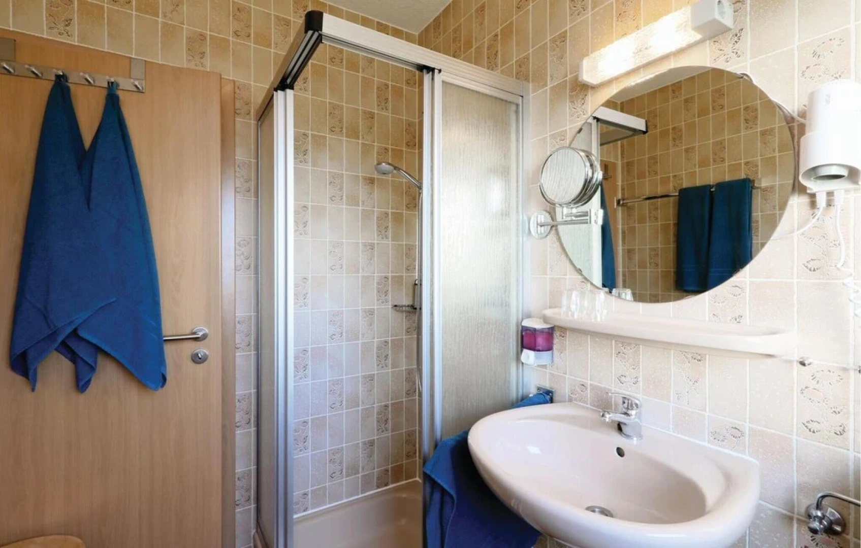 Stunning Home in Thalfang With 2 Bedrooms and Wifi