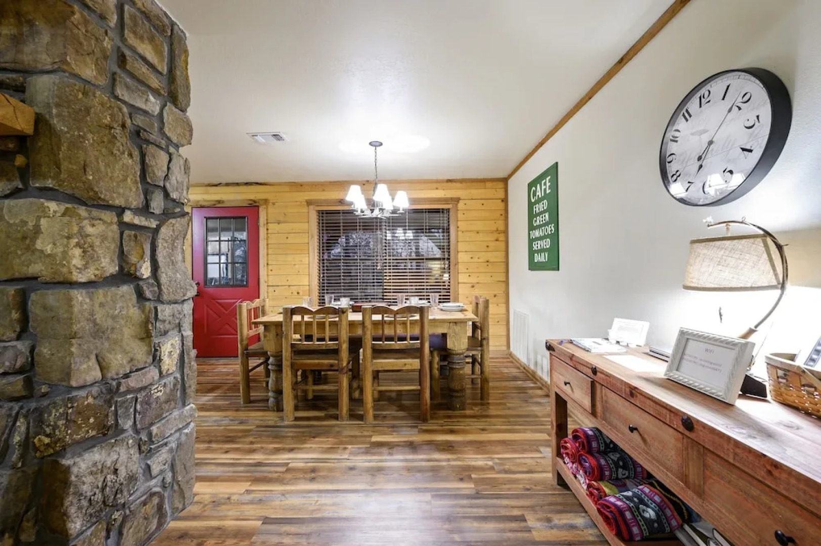 Lacey Dogwood Family Cabin With Free Wifi and Private BBQ by Redawning