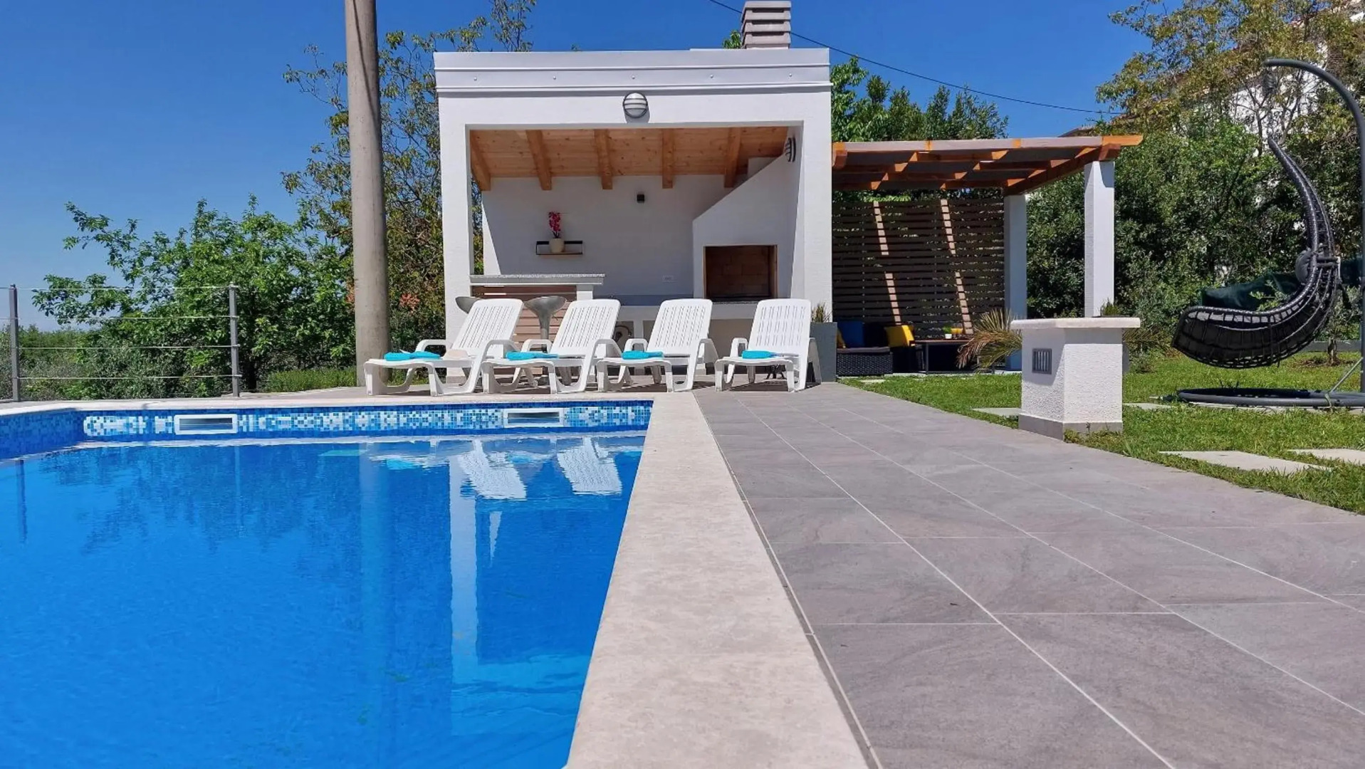 Villa Amoena with pool and sauna near Novigrad