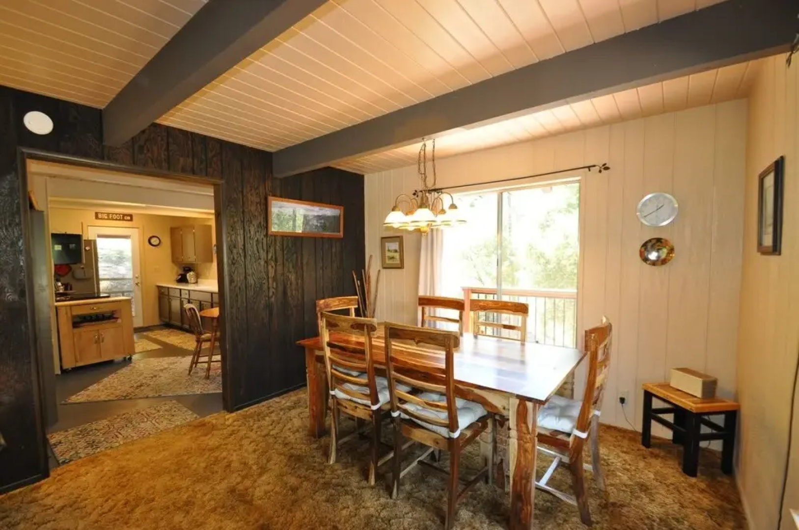 Bigfoot Cabin - Vintage Cabin Charm by Yosemite Region Resorts