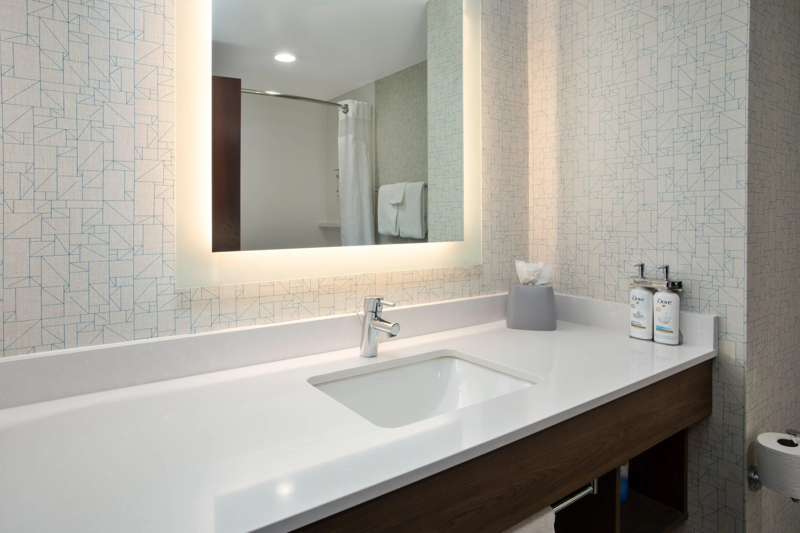 Holiday Inn Express & Suites Rochester Webster by IHG