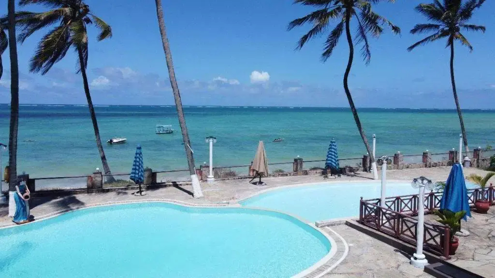 Sai Rock Beach Hotel & Spa