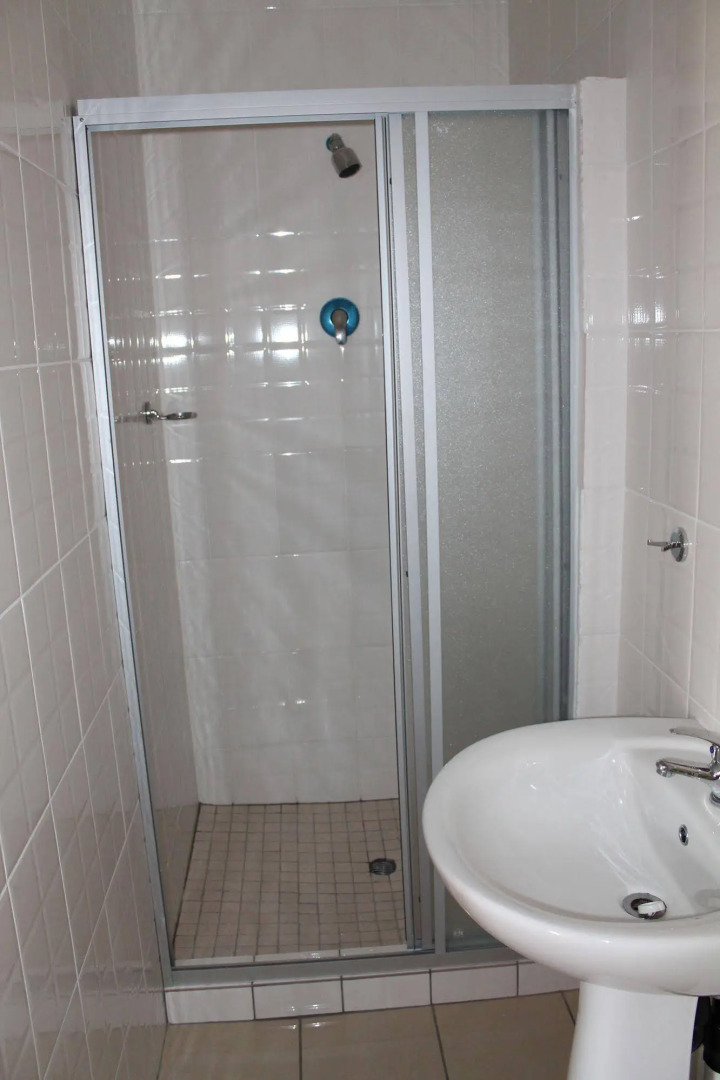 Mohlongwafatshe Guest House