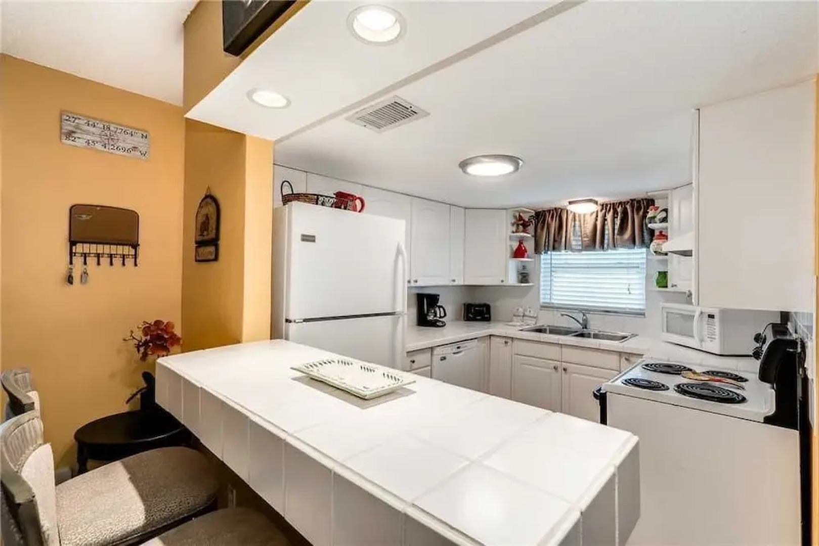 Waves 19 - Two Bedroom Condo