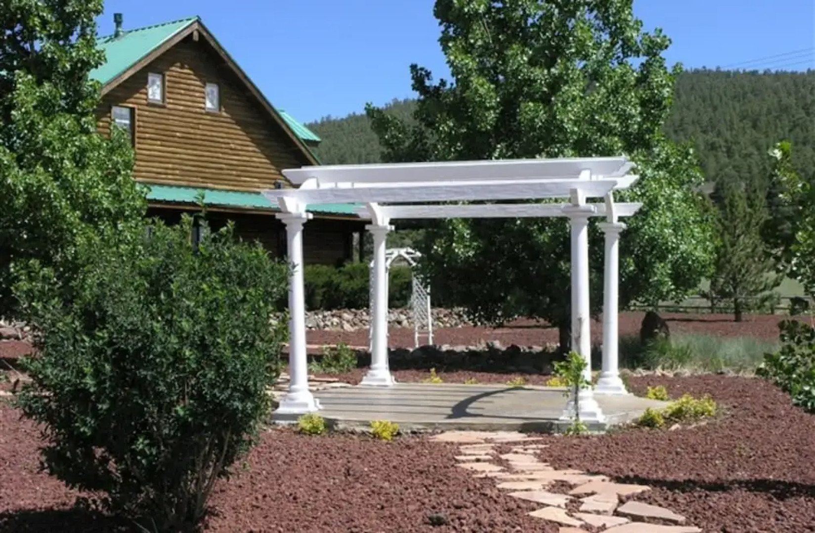 The Grand Living Bed & Breakfast