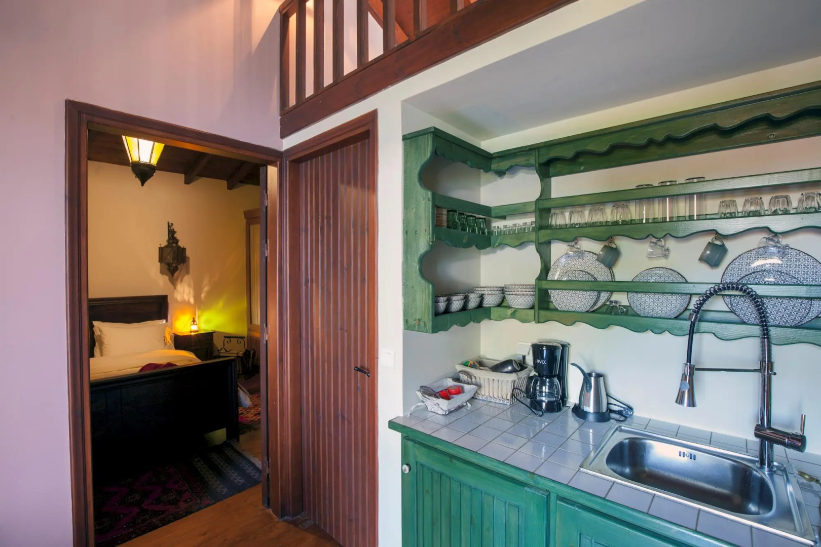 Dandy on the Hill in Parnassus Villa Pasifne up to Nine People