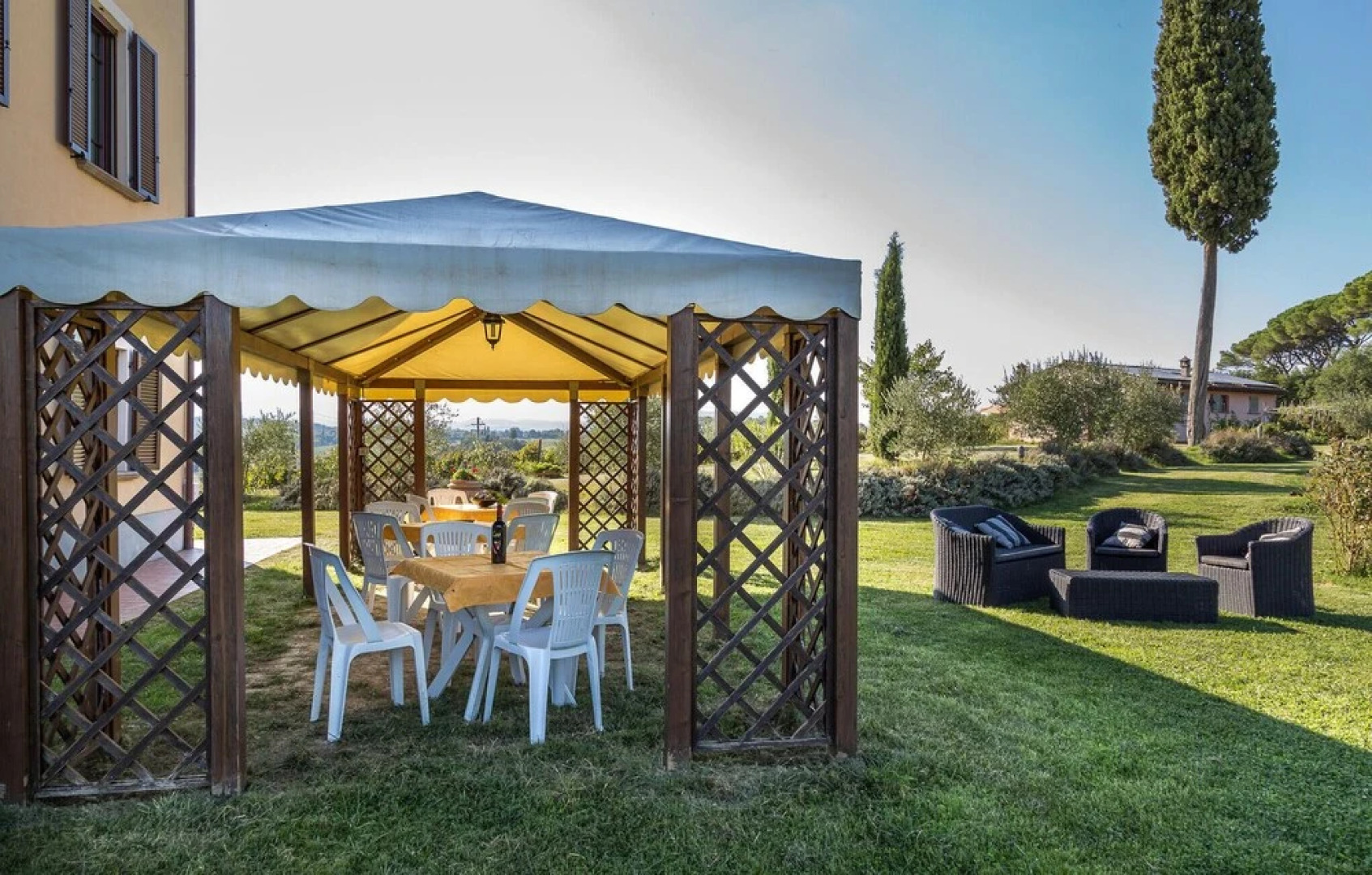 Amazing Home in Chiusi With Wifi, Private Swimming Pool and Outdoor Swimming Pool