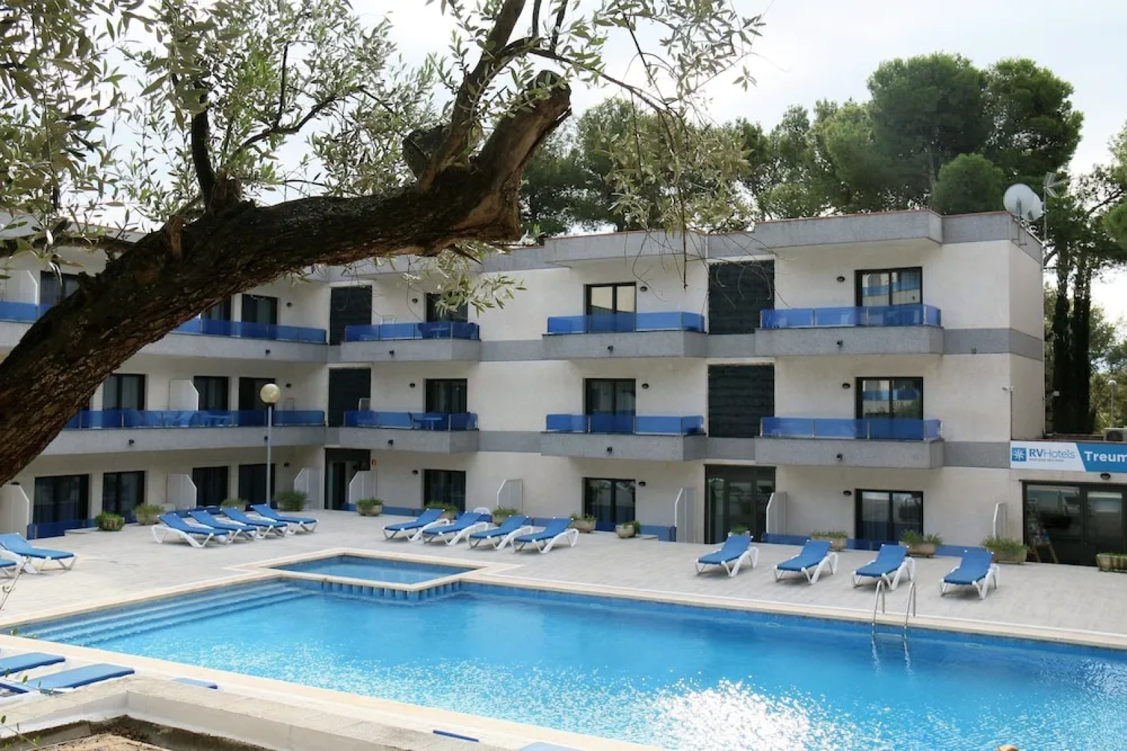 RV Hotels Apartamentos Treumal Park
