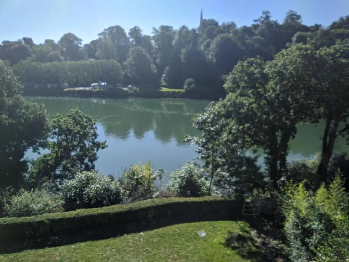 Appartement entier, vue sur rivière & cathédrale.