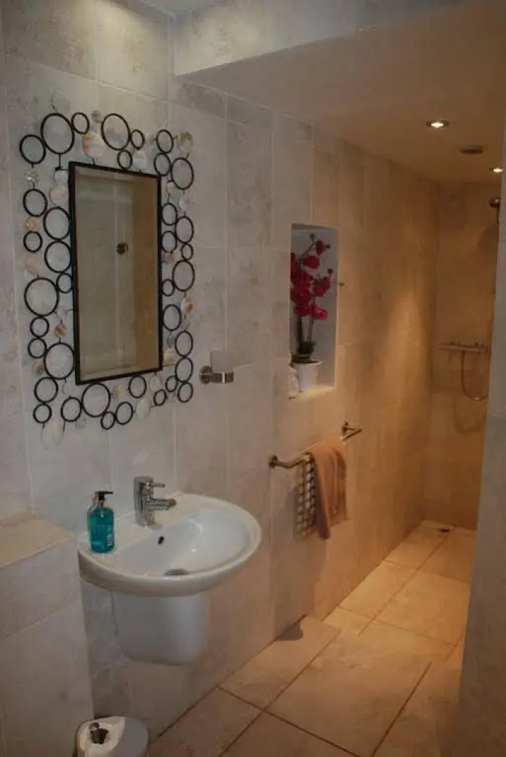 Wood Cottage Bed And Breakfast