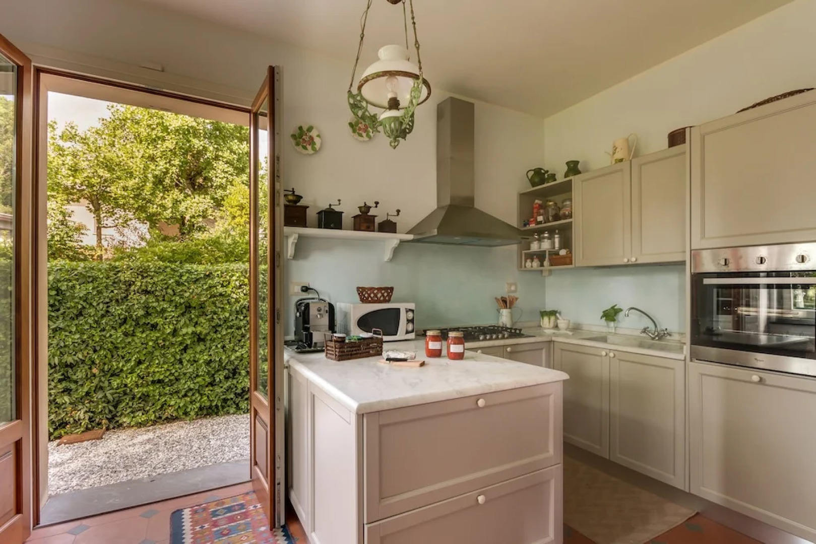 Forte dei Marmi renewed 6 bedroom villa