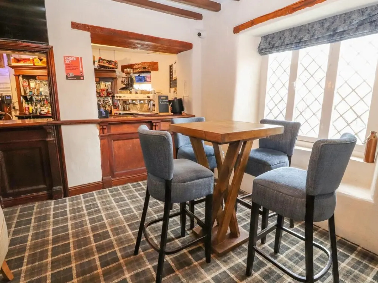 Blue Lion Hotel Apartment