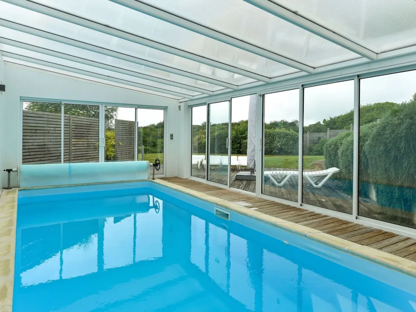 Detached Villa Within Walking Distance of the Beach, With a Swimming Pool and a Sauna