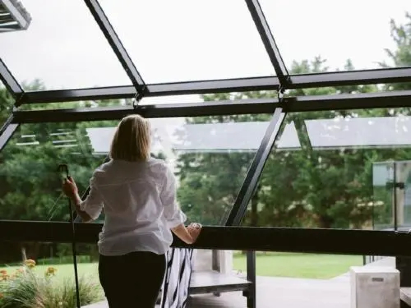 THE SHED Gerroa 4pm checkout on Sundays and Public Holidays